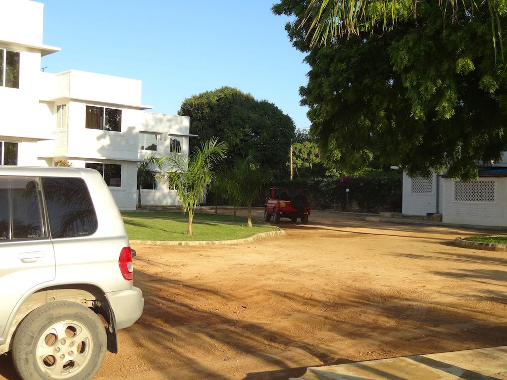 Royal Palms Mtwapa Apartments Exterior photo